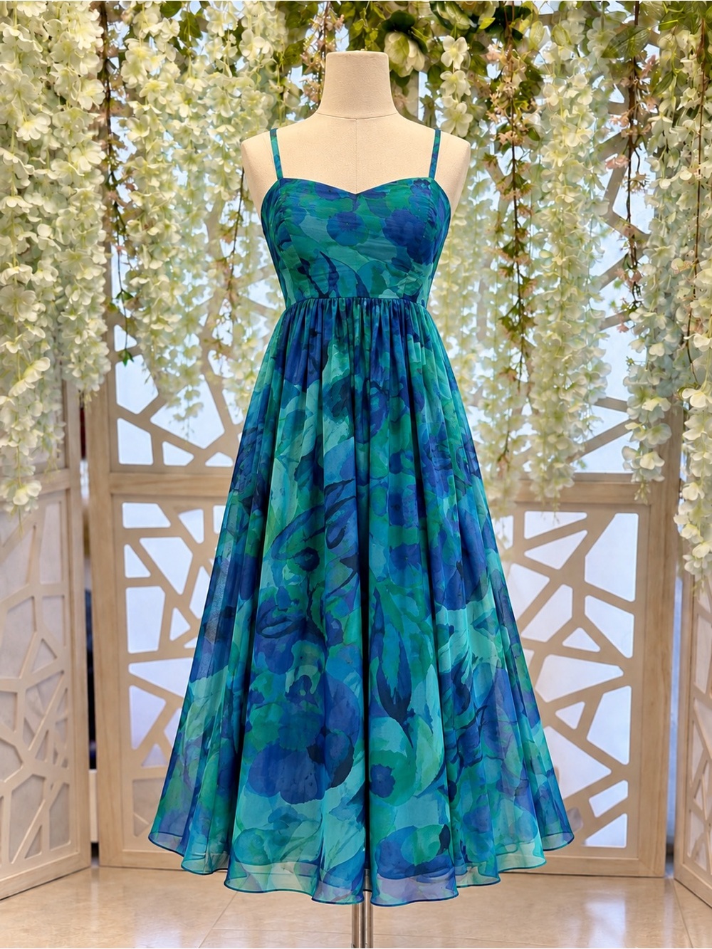 Floral Sweetheart Midi Dress in Teal Blue-Green